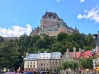 Blick von der Unteren Stadt Quebec auf Chateau Frontenac in der Oberen Stadt