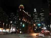 Buegeleisenhaus bei Nacht