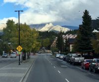 Banff Avenue am Abend