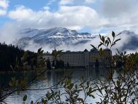 Spaziergang bei Lake Louise, hier die Mona Lisa der Rocky Mountains