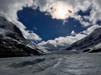 Das blaue Herz auf dem Athabasca Gletscher