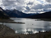 Der Medicine Lake im Maligne Tal bei Jasper