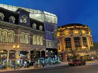 Quebec am Abend, Theater