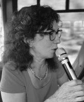 Unsere Reiseleiterin Marina erklärt uns liebevoll ihre Heimat