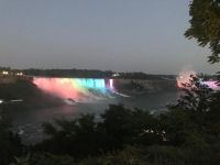 Niagarafälle bei Nacht