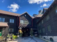 6. Reisetag – Parc Omega – Mittagspause im Château Montebello