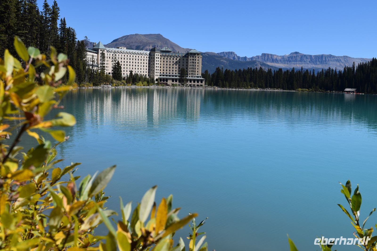 Lake Louise mit Blick auf das Hotel Chateau Lake Louise