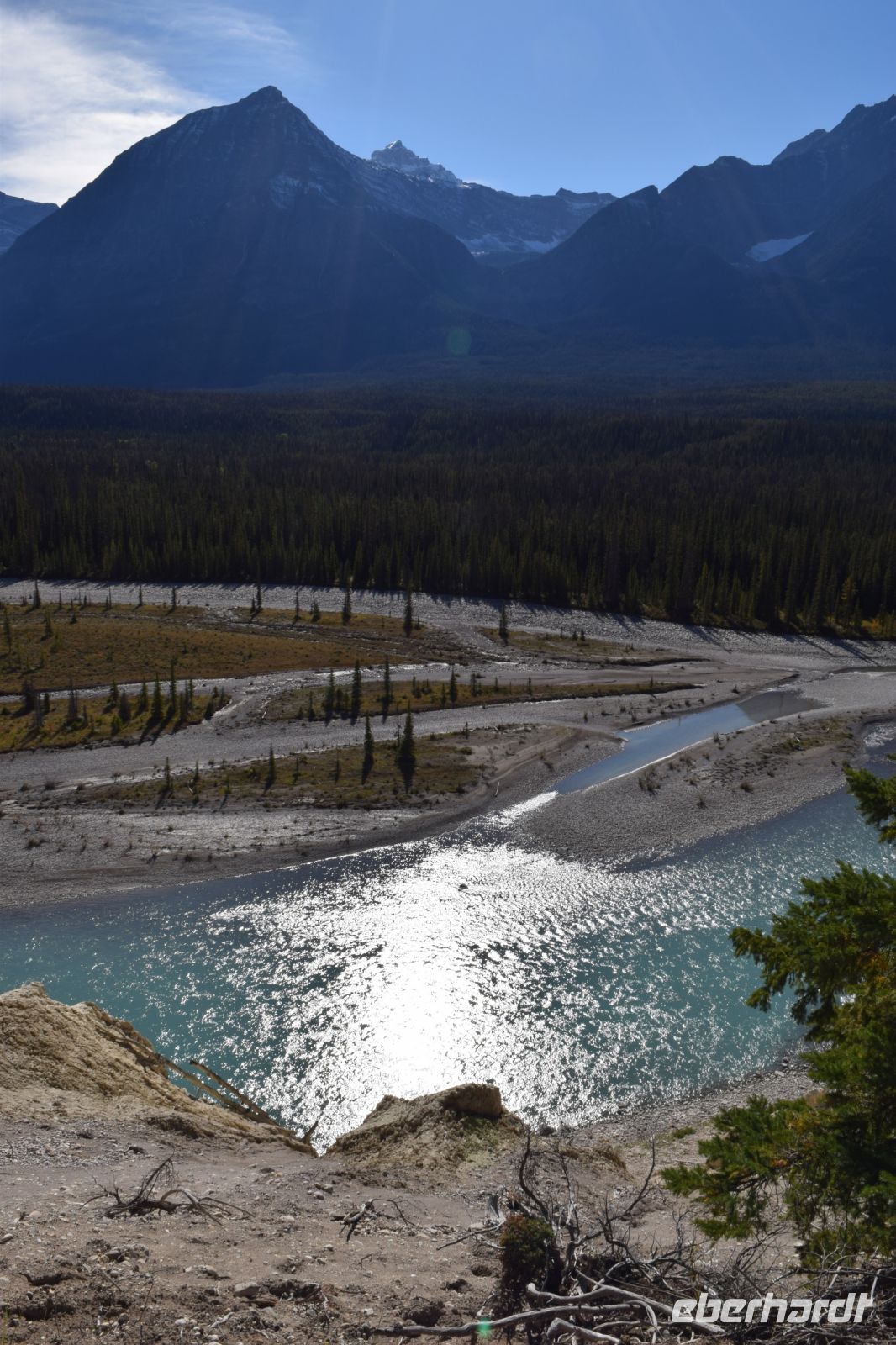 Viel Geröll im Athabasca-River