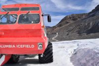 Spezialfahrzeuge bringen uns auf das Eisfeld