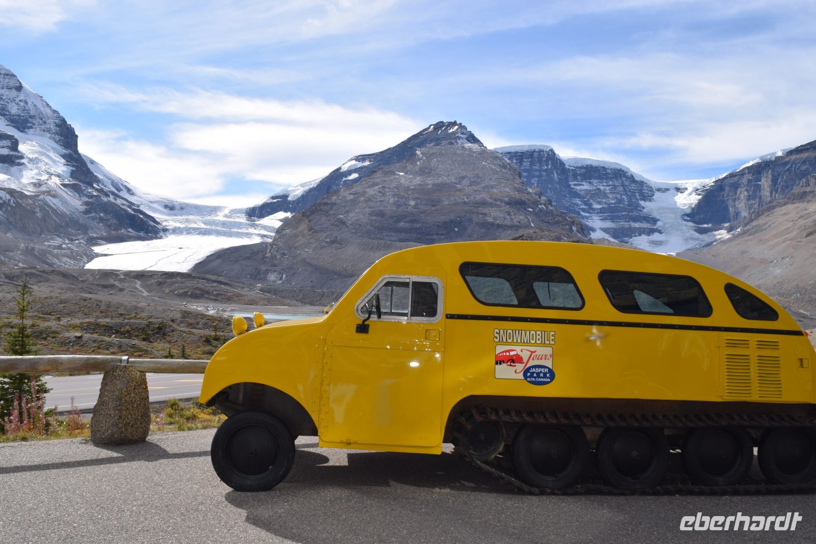 historisches Schneefahrzeug am Columbia-Gletscher