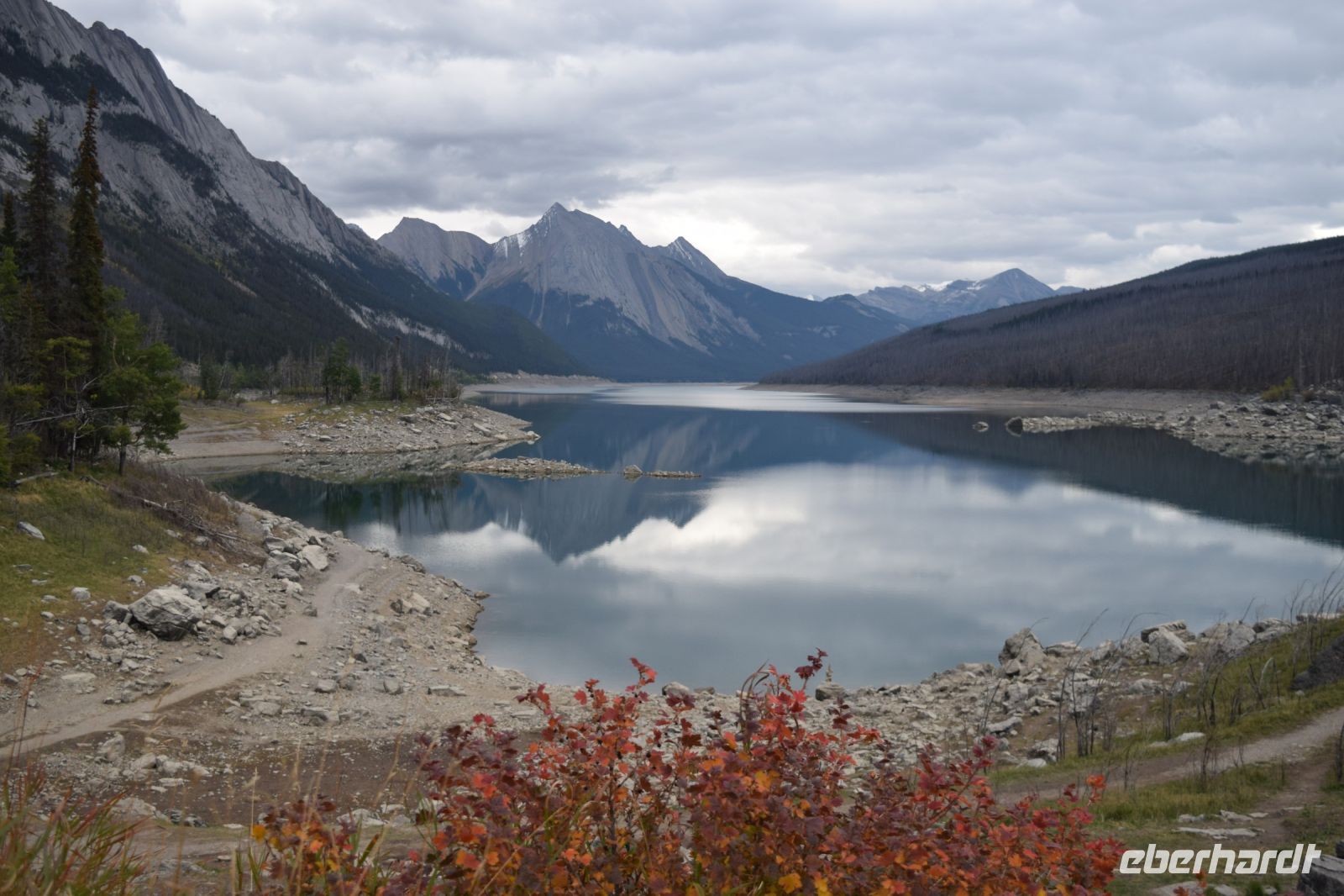 Blick über den Medicine Lake Alberta