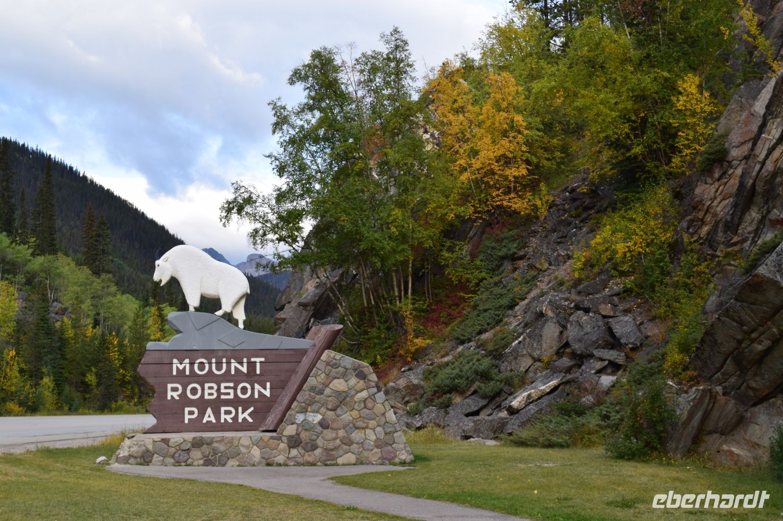 Einfahrt in den Mount Robson Provincialpark