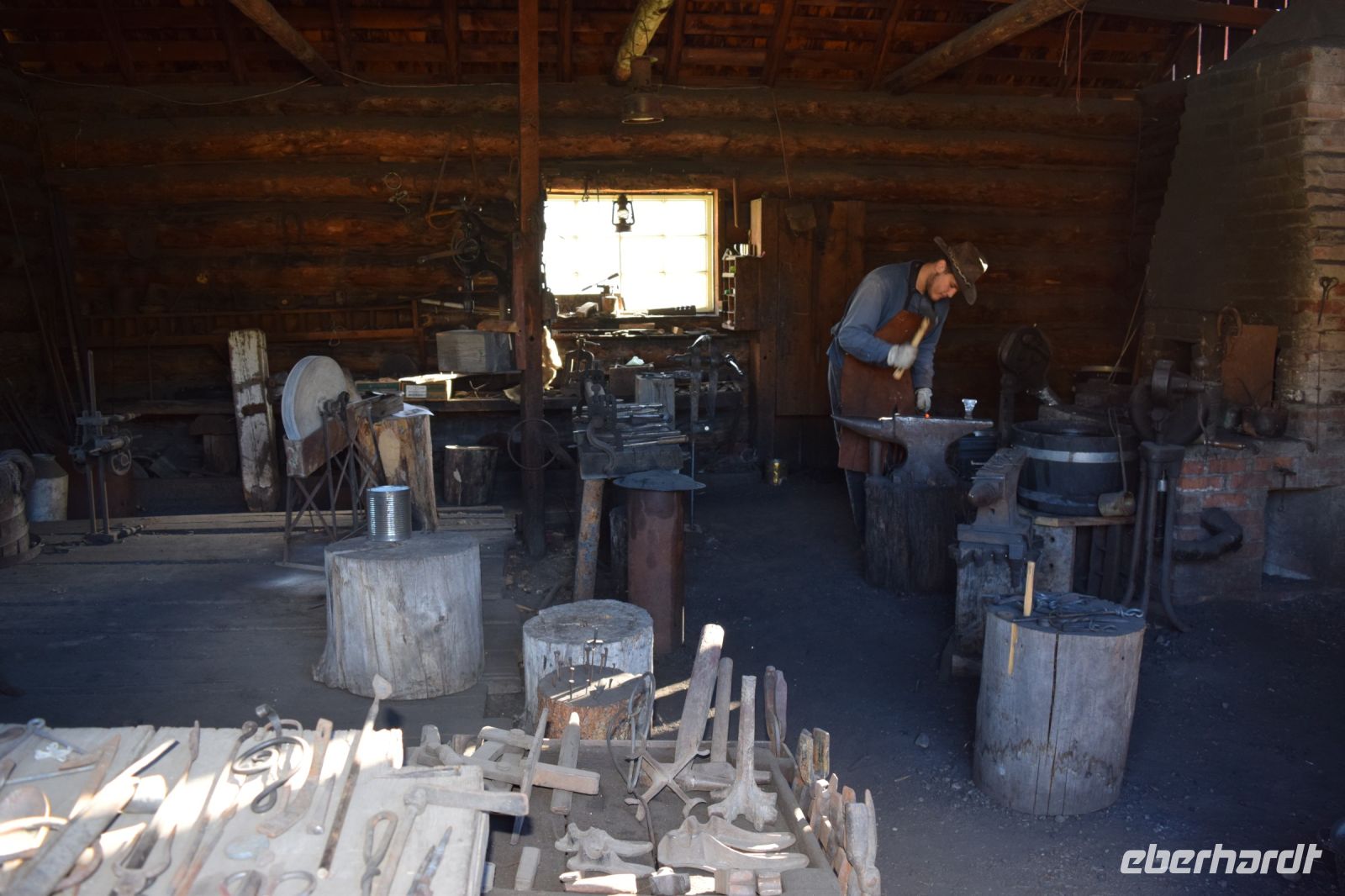 Historische Schmiede der Hat Creek Ranch