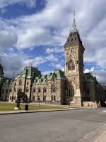 Sightseeing in Ottawa (2)