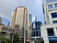 Spiegelungen der Wolkenkratzer