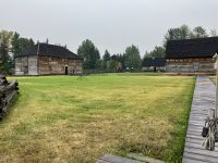 Wir betreten das Freilichtmuseum Fort St. James