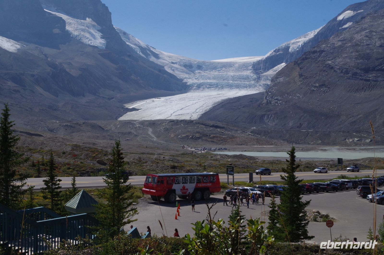 Athabasca Gletscher mit Ice Explorer