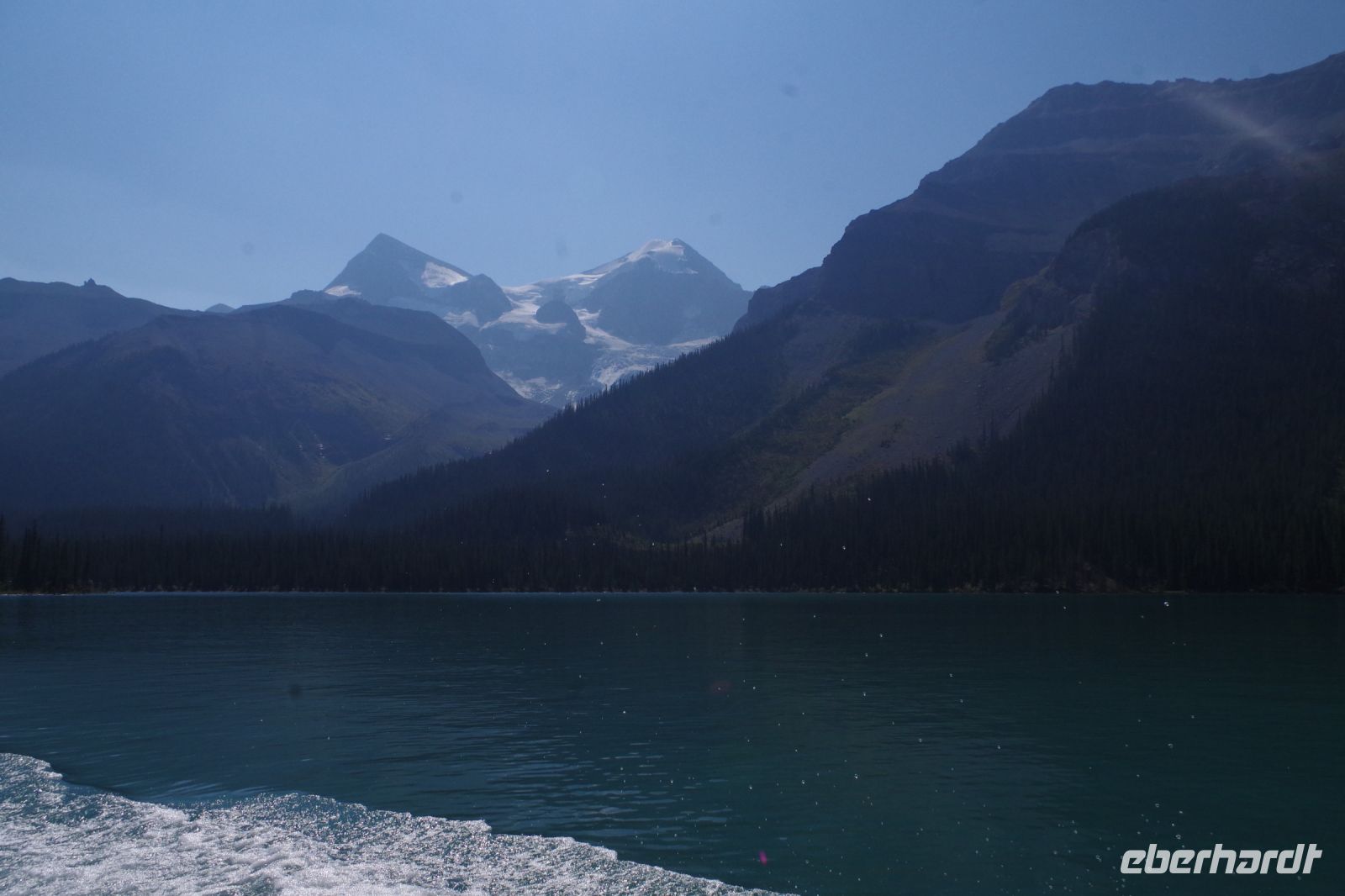 Bootsfahrt auf dem Maligne Lake - Blick auf Gletscher