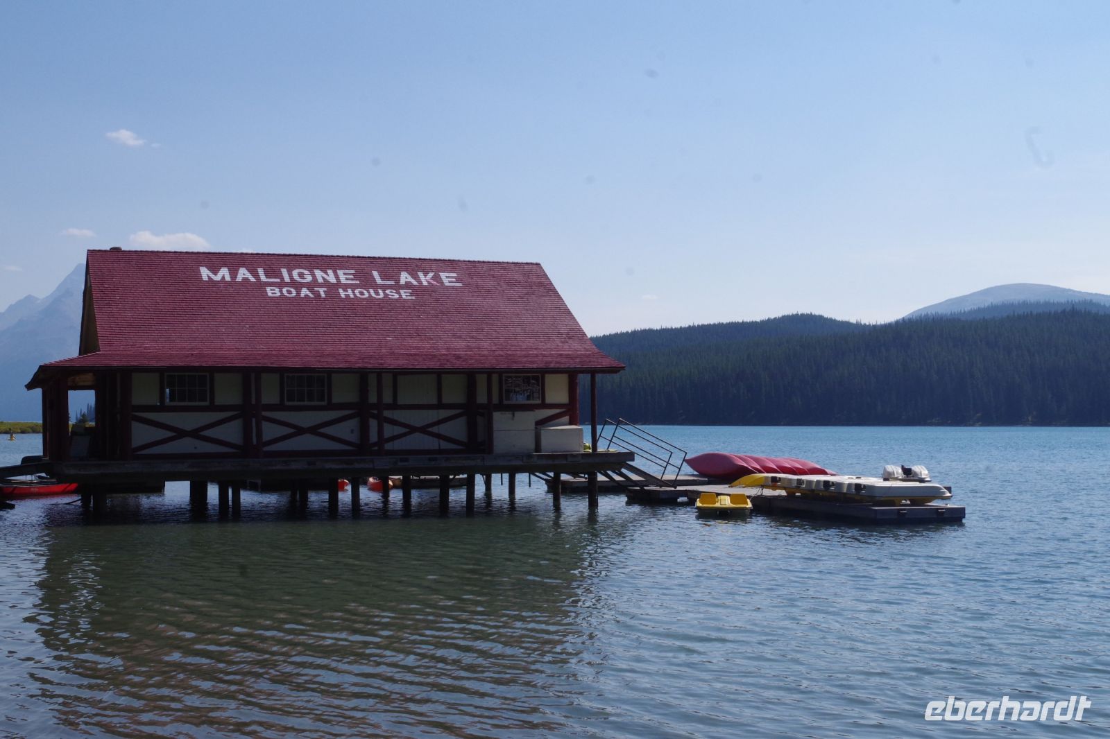 Maligne Lake Boathouse während des Mary Schäfer Rundgangs 2