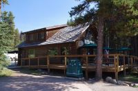 Waffelhaus am Maligne Lake