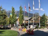 Stadtzentrum_von_Whistler_7