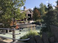 Stadtzentrum_Whistler_3