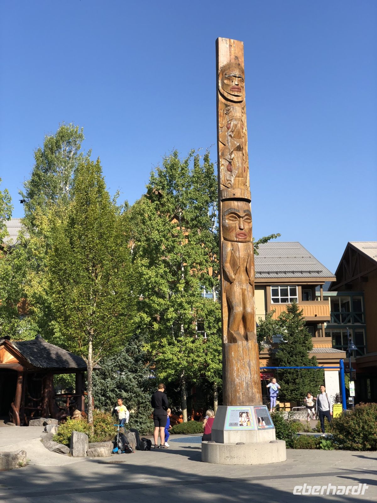 Totempfahl_in_Whistler_2.