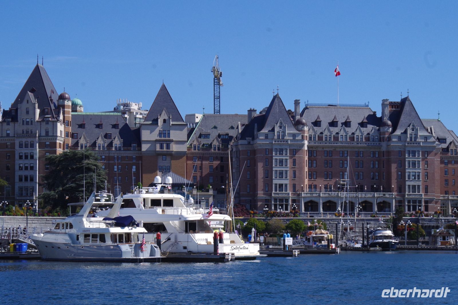 Hafen Victoria mit Empress Hotel.JPG