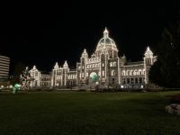 16. Reisetag – Von Tofino nach Victoria – Victoria bei Nacht – Parlament von BC