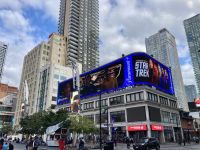 6. Reisetag – Stadtrundfahrt in Toronto – Dundas Square
