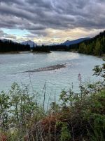 Der Sunwapta Fluss vom Hotel aus