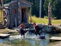 Lustige Holzhacker-Show