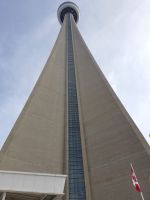 Blick von unten auf den CN Tower