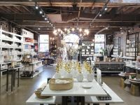 und diverse Boutiquen