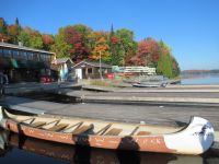 Canoe Lake und die bunten Wälder 