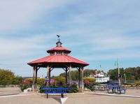 Am Muskoka Lake - Altan