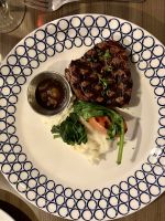 Feiner Steak in Banff
