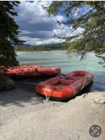 Die Rafting Boote in Jasper