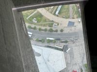5. Tag – Von Ottawa nach Toronto – Blick vom CN Tower auf unseren Bus