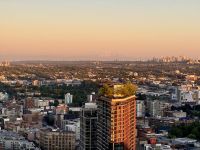 13. Tag – Abendessen im Drehrestaurant – Blick zum Mount Baker
