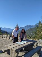 124. Reiseleiterin Marion & Busfahrer Don