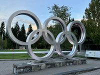 12. Tag – Abendspaziergang durch Whistler – Olympische Ringe