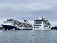 2 Kreuzschiffe sind in Victoria vor Anker &ndash; &copy; Elisabeth Fox-Maerki (Eberhardt TRAVEL)