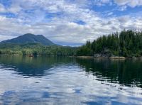 Mit dem Zodiak auf spiegelglattem Meer &ndash; &copy; Elisabeth Fox-Maerki (Eberhardt TRAVEL)