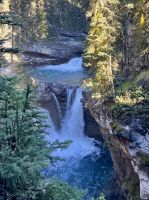 Johnston Canyon &ndash; &copy; Elisabeth Fox-Maerki (Eberhardt TRAVEL)