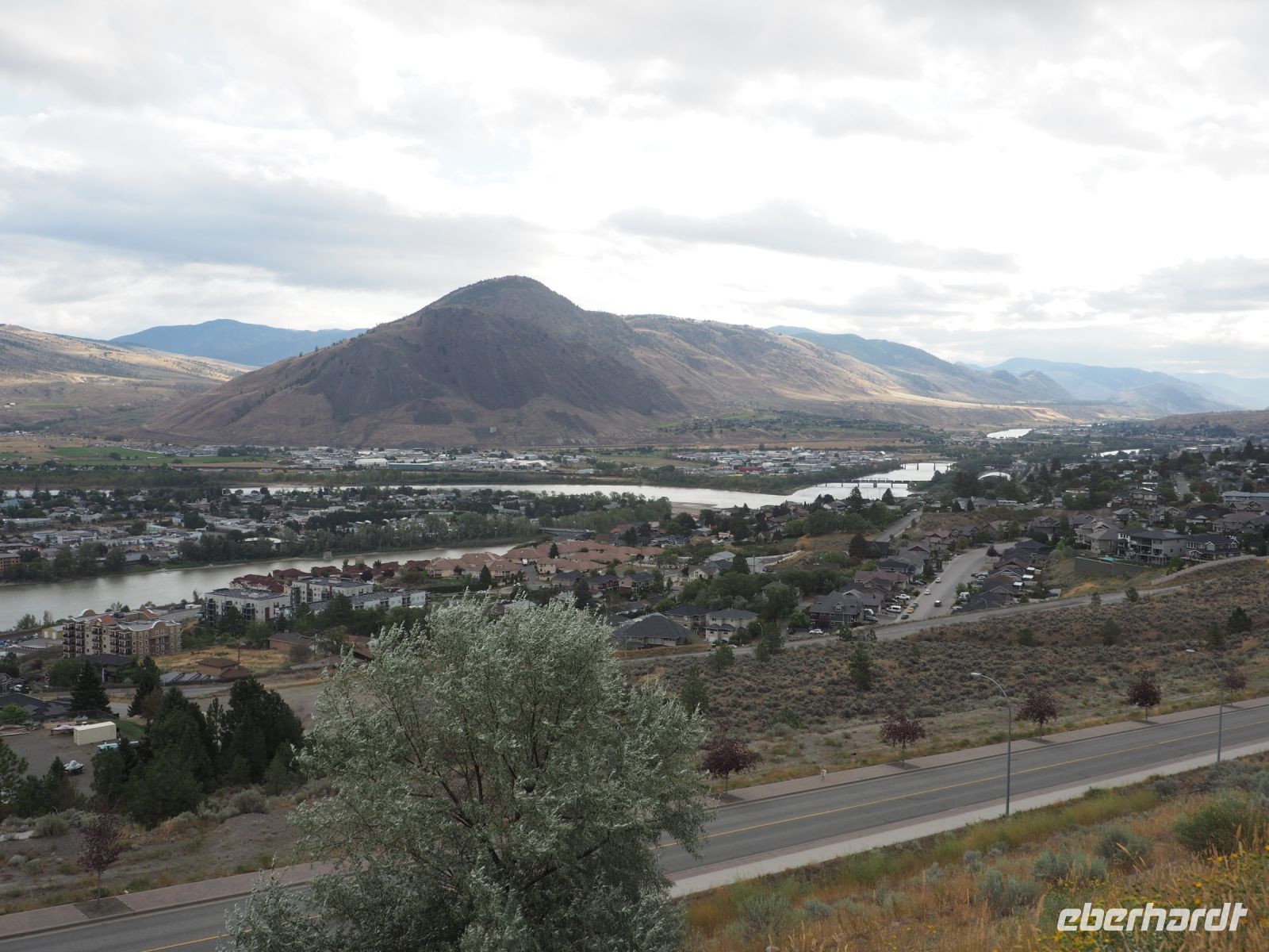 P8270110.JPG, der Nord- und der Süd-Thompson River in Kamploops