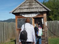 P1010180.JPG, Wetten abschließen für das berühmte Hühnerrennen