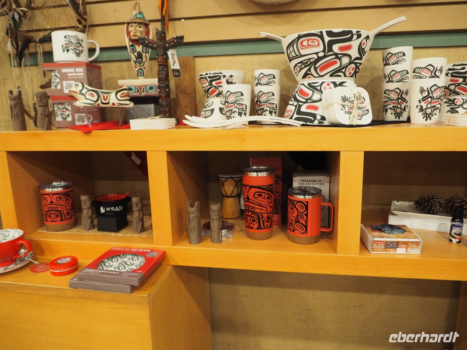 P1010260.JPG, traditionelle Muster der Ureinwohner im heutigen Alltag