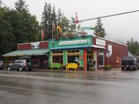 P1010337.JPG, der 'große' Supermarkt in Stewart