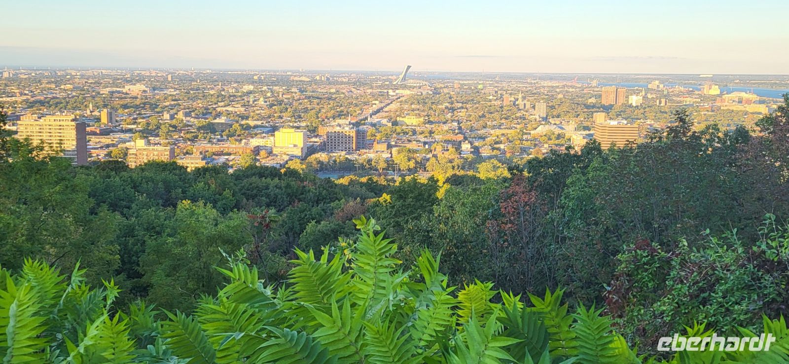 97 Blick aufs Olympiastadion von 1976